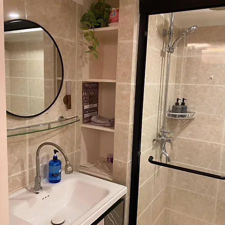 Cozy Studio Near Airport