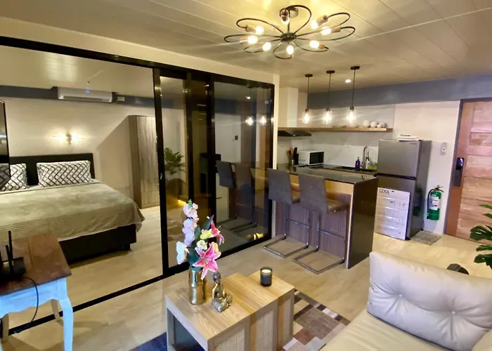 Cozy Near Airport Aparthotel