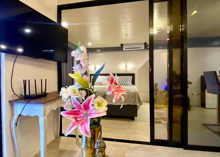 Cozy Near Airport Aparthotel 3*